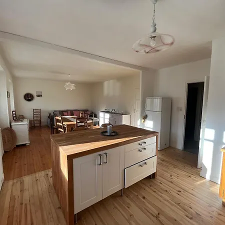 Holiday home Maison Fougeres Droite Saint-prejet D'allier 14 Personnes *